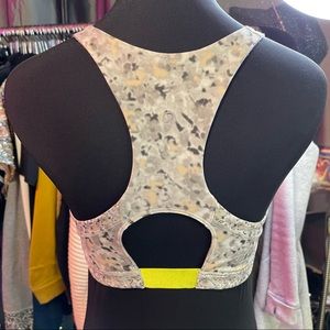 Lululemon Top Speed Bra
Petite Fleur Silver Spoon Size 8